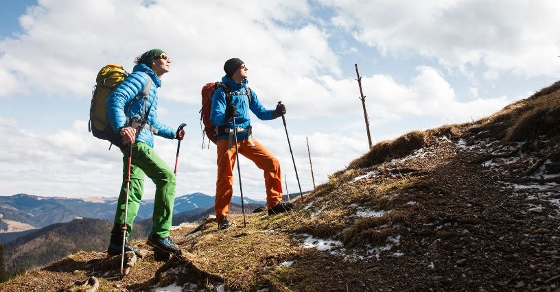 Jak chodzić z kijkami trekkingowymi?