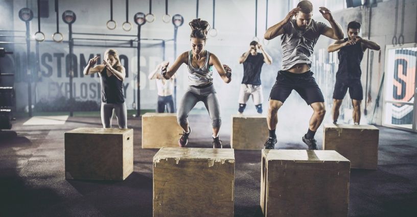 Crossfit – co to jest i jakie daje efekty? Jak zacząć trenować crossfit?