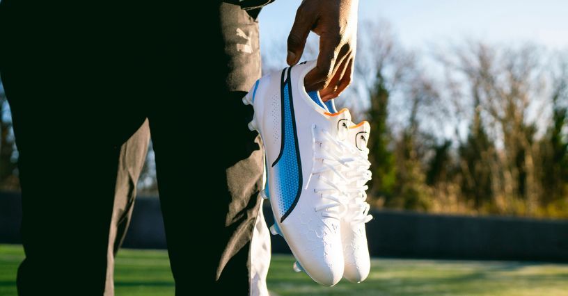 Jak dobrać buty piłkarskie? Rodzaje, dopasowanie do rozmiaru stopy i typu nawierzchni