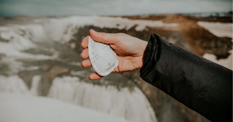 Ogrzewacz do rąk – jak działa i kiedy się przyda?