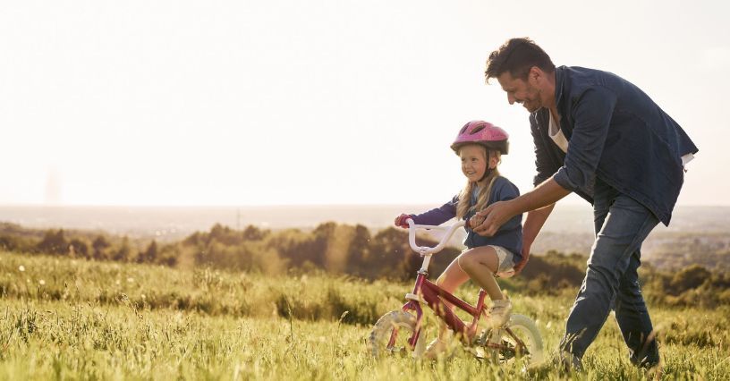Jak nauczyć dziecko jeździć na rowerze? Wskazówki dla rodziców