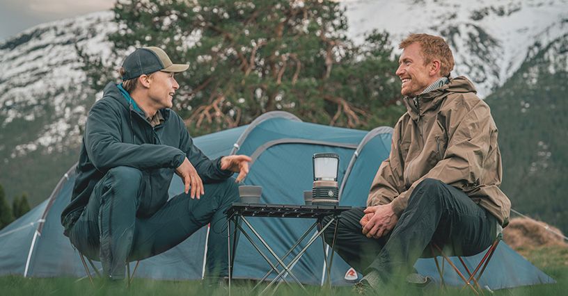 Co zabrać pod namiot? Poradnik